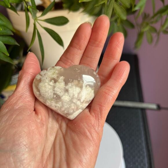 Flower Agate Heart Carving‎ (#4) - Picture 2 of 12